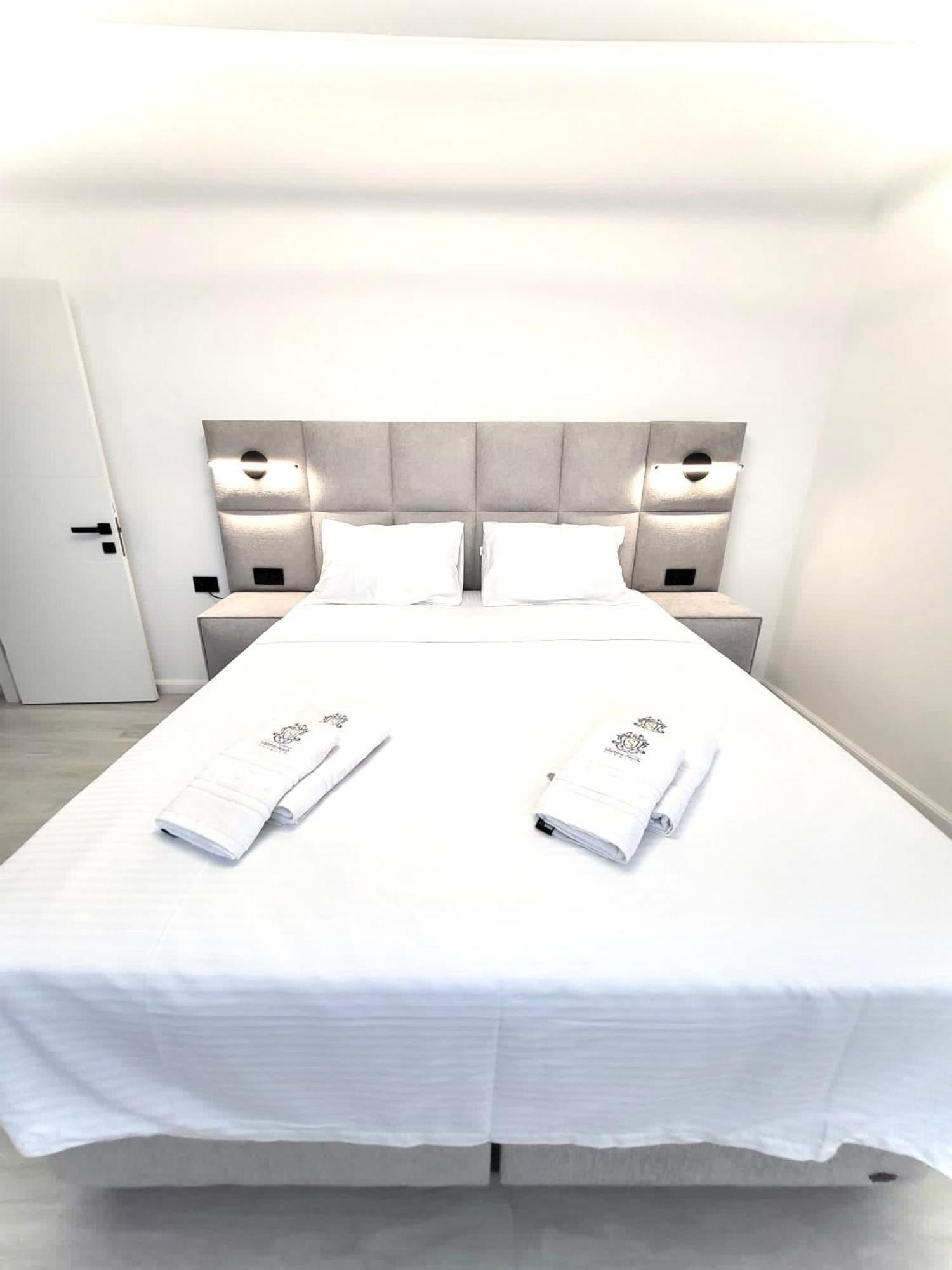 Mamaia Nord Vip Aparthotel Năvodari Eksteriør billede