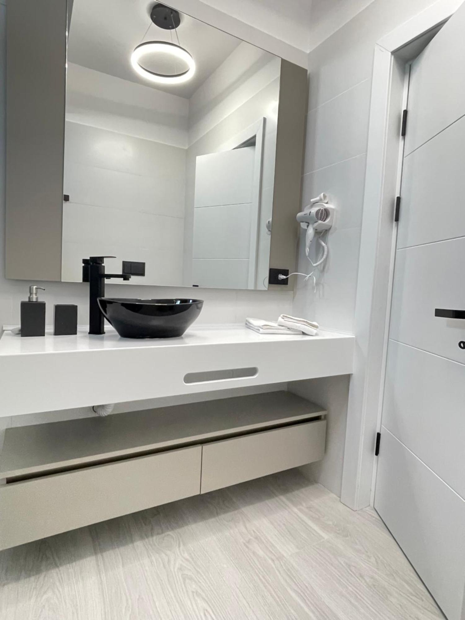 Mamaia Nord Vip Aparthotel Năvodari Eksteriør billede
