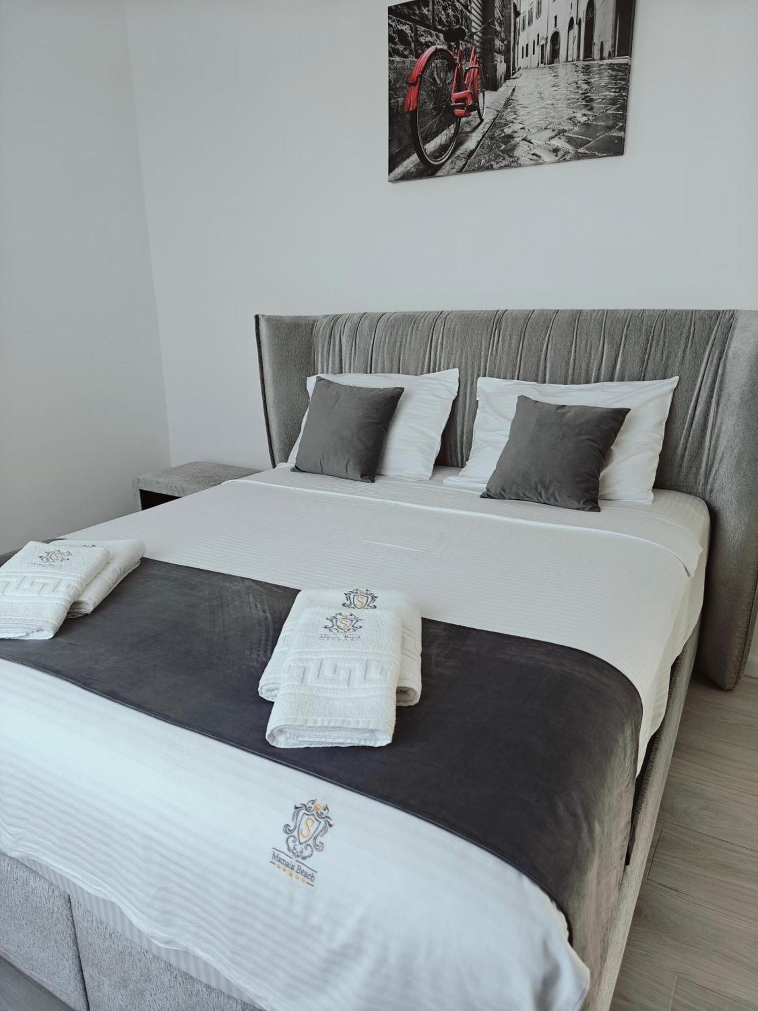 Mamaia Nord Vip Aparthotel Năvodari Eksteriør billede